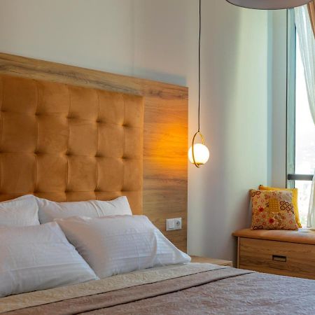 Entire Flat With City Skyline View - Two Bedrooms Batumi Eksteriør billede