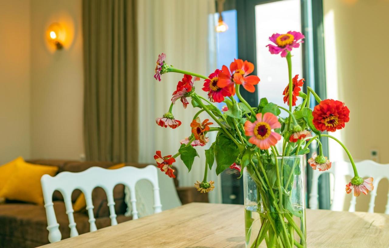 Entire Flat With City Skyline View - Two Bedrooms Batumi Eksteriør billede