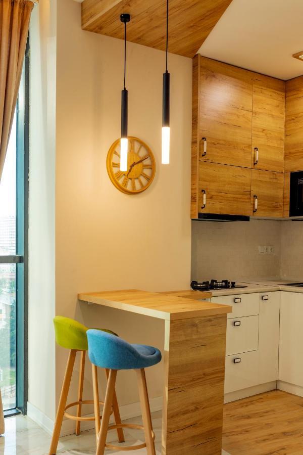 Entire Flat With City Skyline View - Two Bedrooms Batumi Eksteriør billede