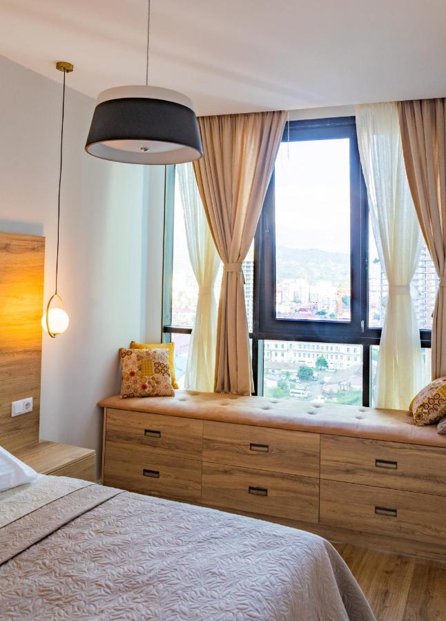 Entire Flat With City Skyline View - Two Bedrooms Batumi Eksteriør billede